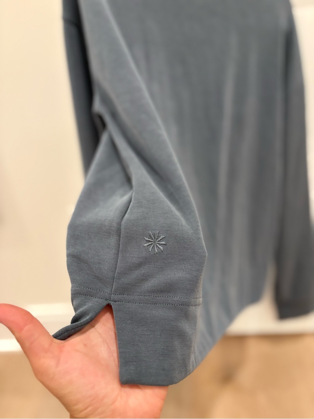Athleta Seasoft Crewneck Sweatshirt Size Medium - Picture 6 of 8